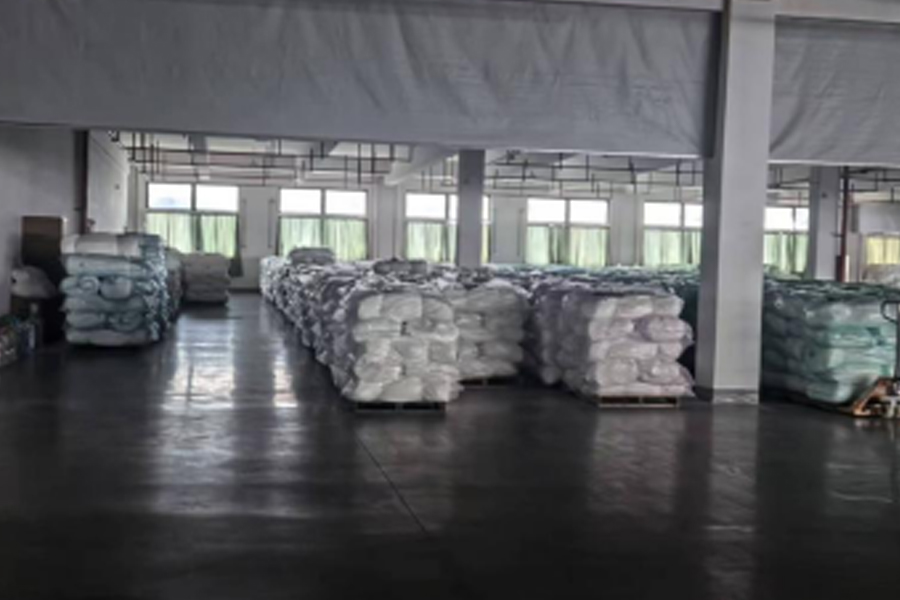 Cinereo fabricae productionem operis area